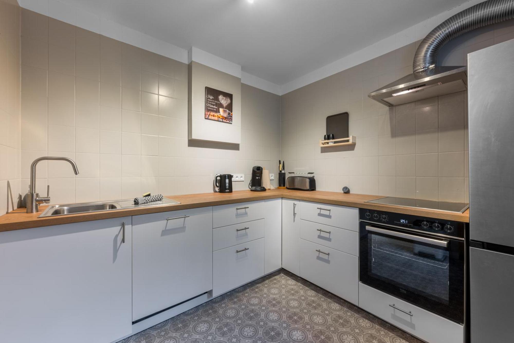 Exklusive Und Grosszuegige Wohnung 140 Qm In Magdeburg Top-Lage Mit Kicker Fuer Bis Zu 8 Personen Exterior photo